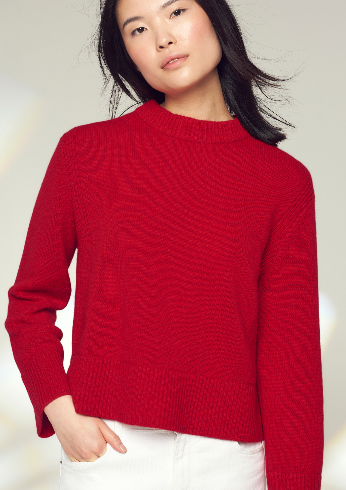 Cropped Cashmere Sweatshirt in Postbox Red