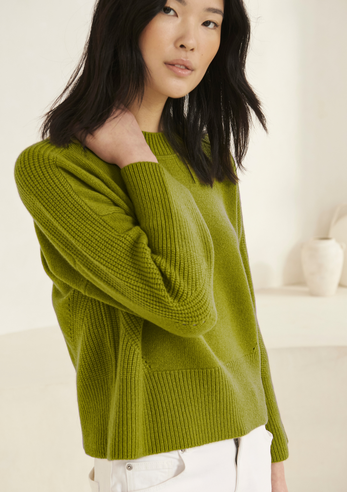 Ribbed Detail Lofty Crew Sweatshirt in Woodbine Green