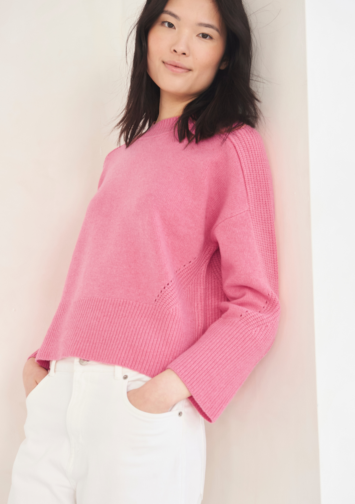 Ribbed Detail Lofty Crew Sweatshirt in Strawberry Pink