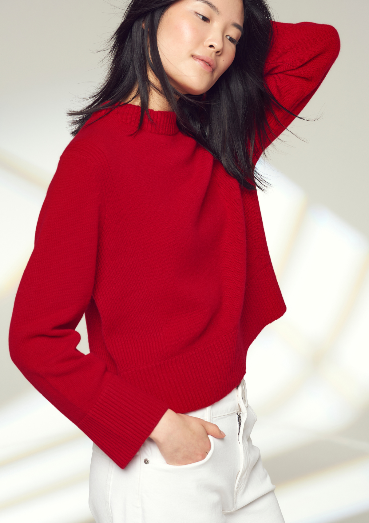 Cropped Cashmere Sweatshirt in Postbox Red