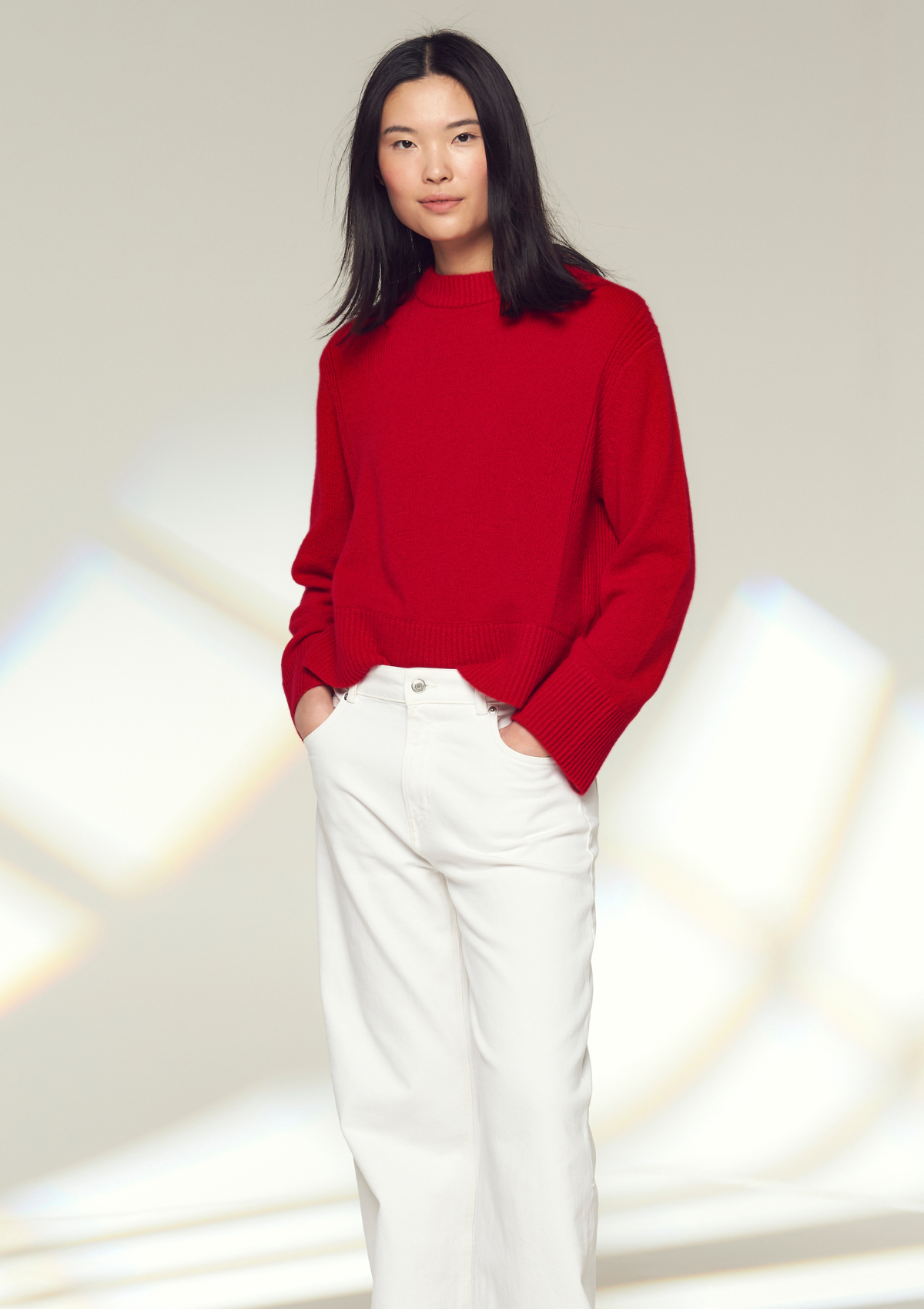 Cropped Cashmere Sweatshirt in Postbox Red