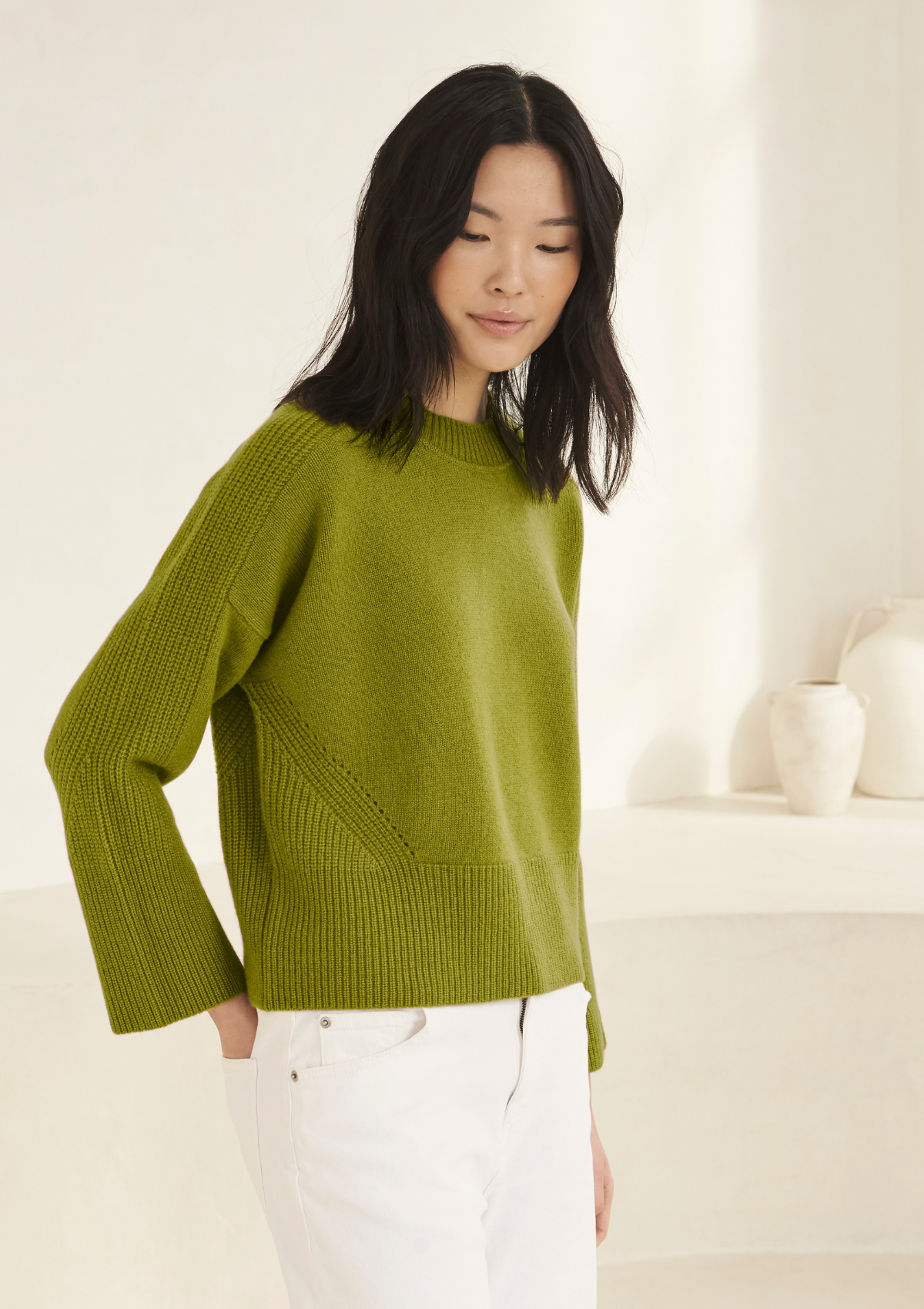 Ribbed Detail Lofty Crew Sweatshirt in Woodbine Green