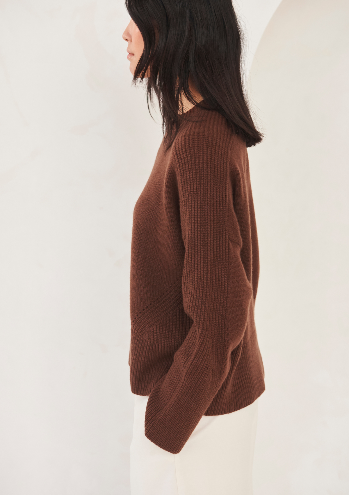 Ribbed Detail Lofty Crew Sweatshirt in Bronzed Brown