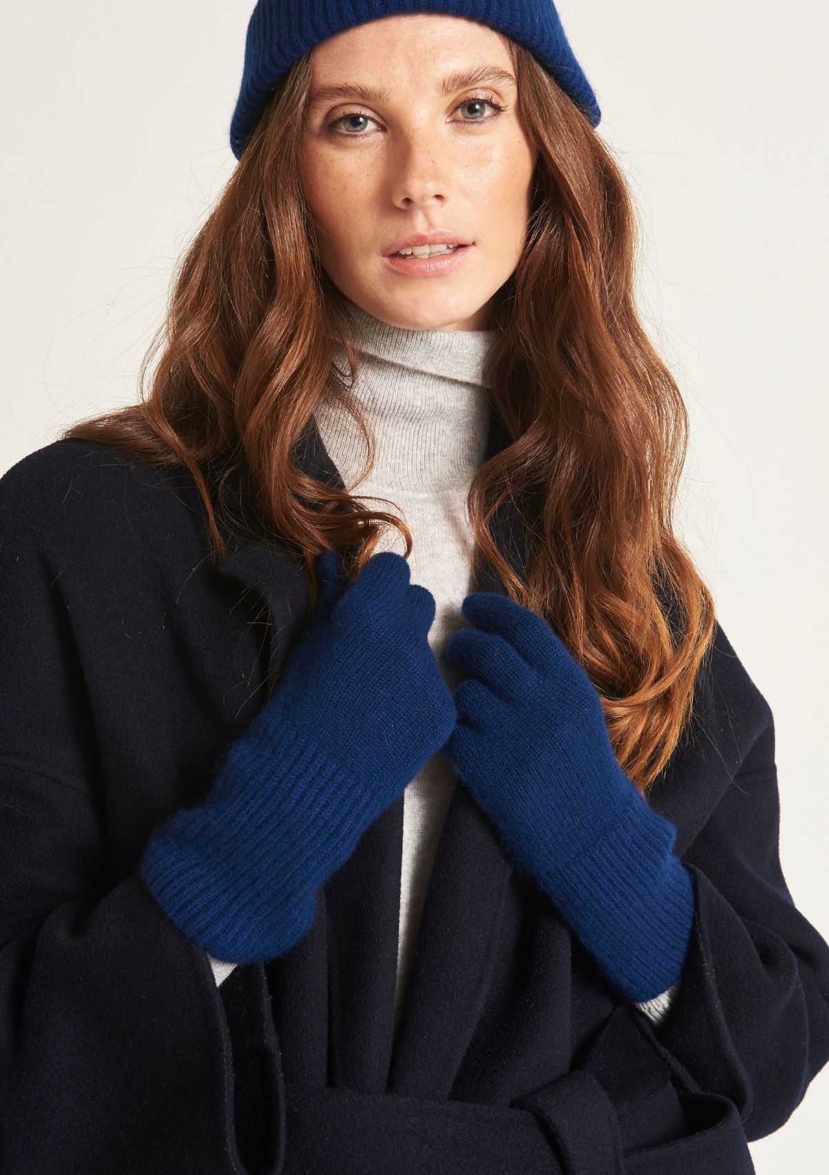 Cashmere Glove in Midnight Blue