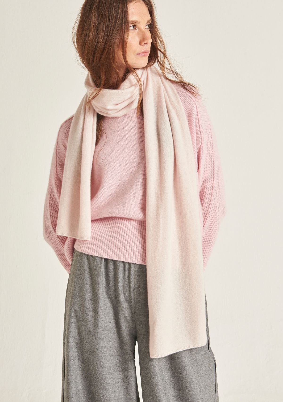 Cashmere Lofty Blanket Scarf in Ballet Pink