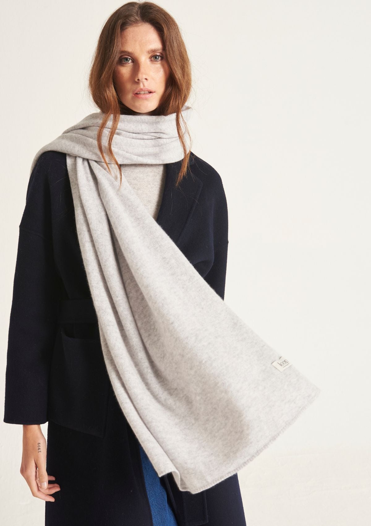 Cashmere Lofty Blanket Scarf in Foggy Grey