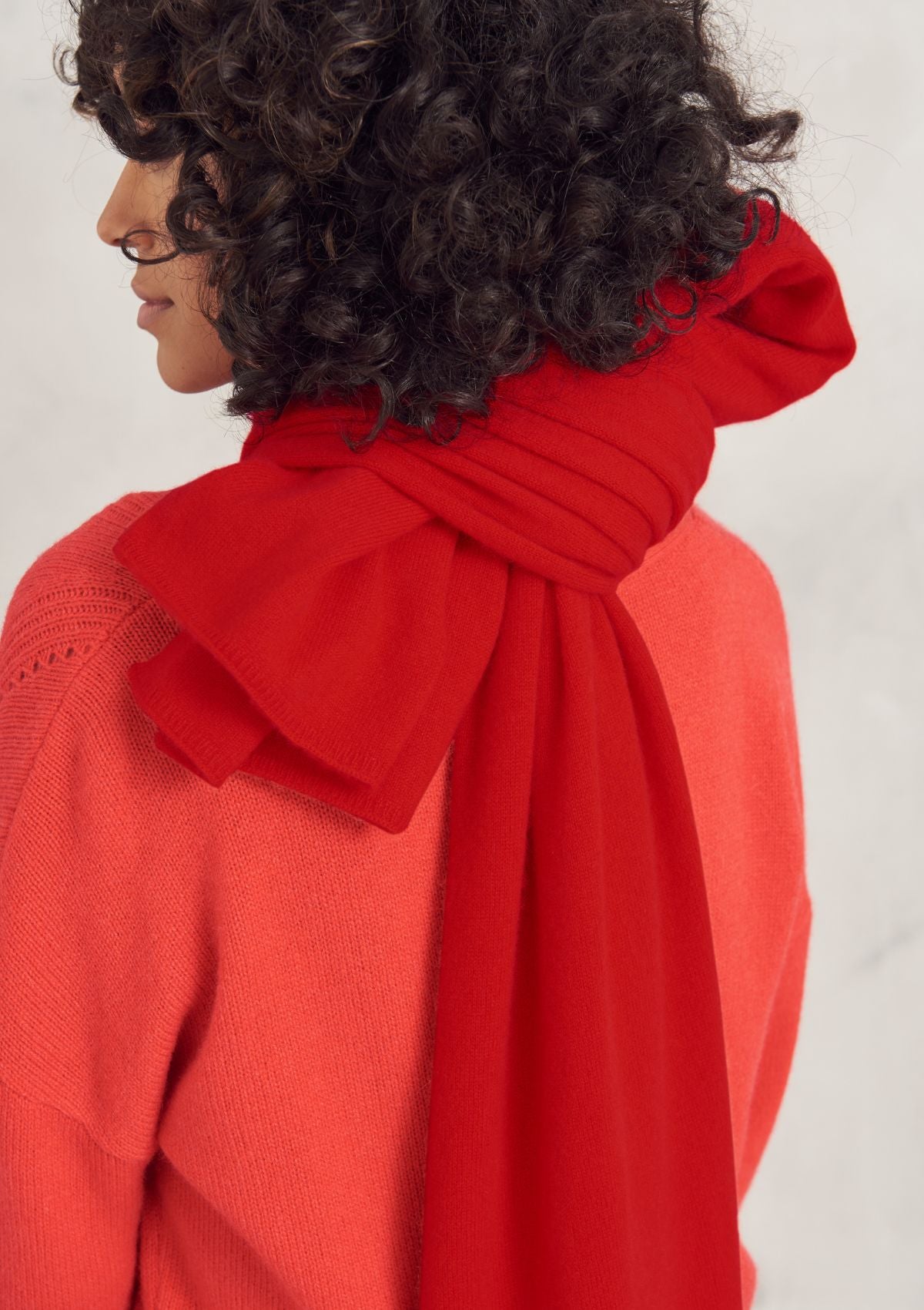 Cashmere Lofty Blanket Scarf in Postbox Red