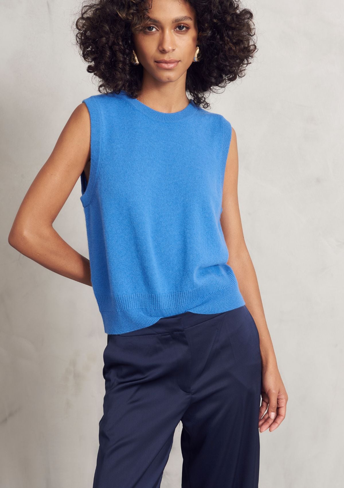 Cashmere Tank Top in Lake Blue