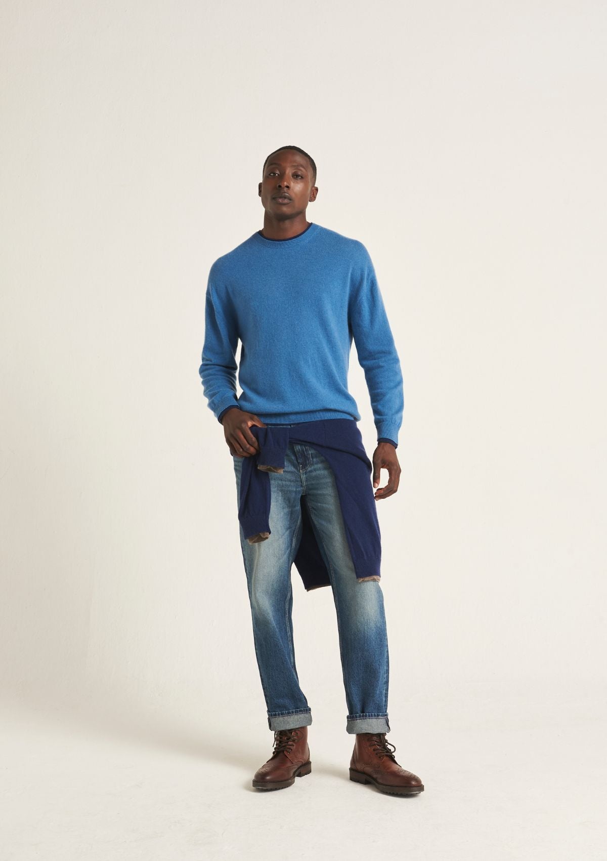 Mens Cashmere Crew Neck Sweater in Marina Blue