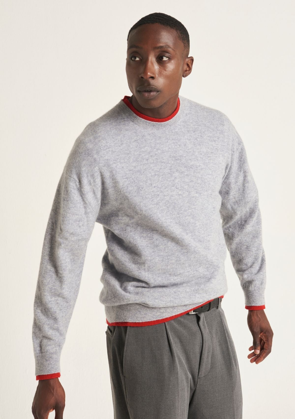 Mens Cashmere Crew Neck Sweater in Quarry Grey