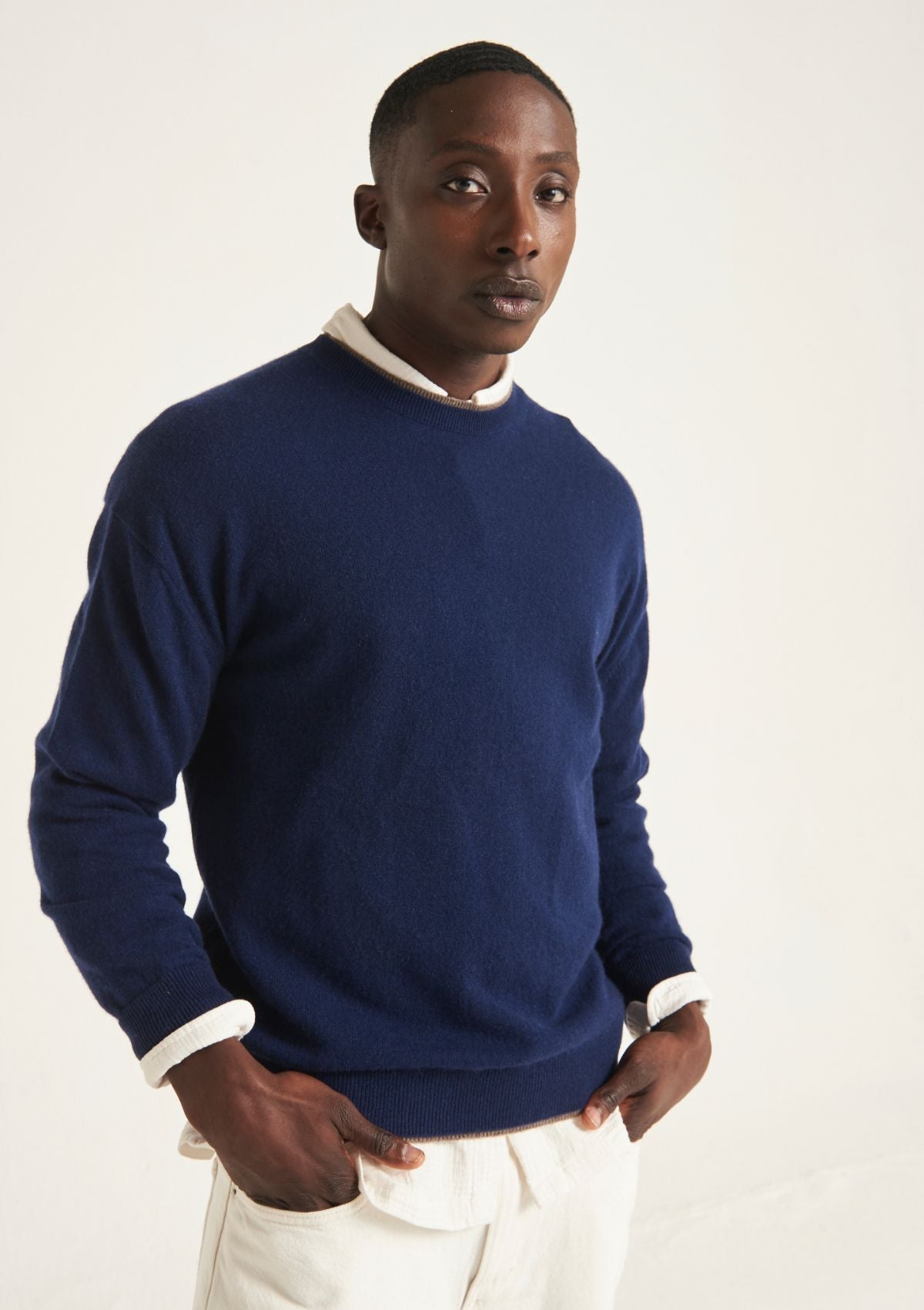 Mens Cashmere Crew Neck Sweater in Midnight Blue