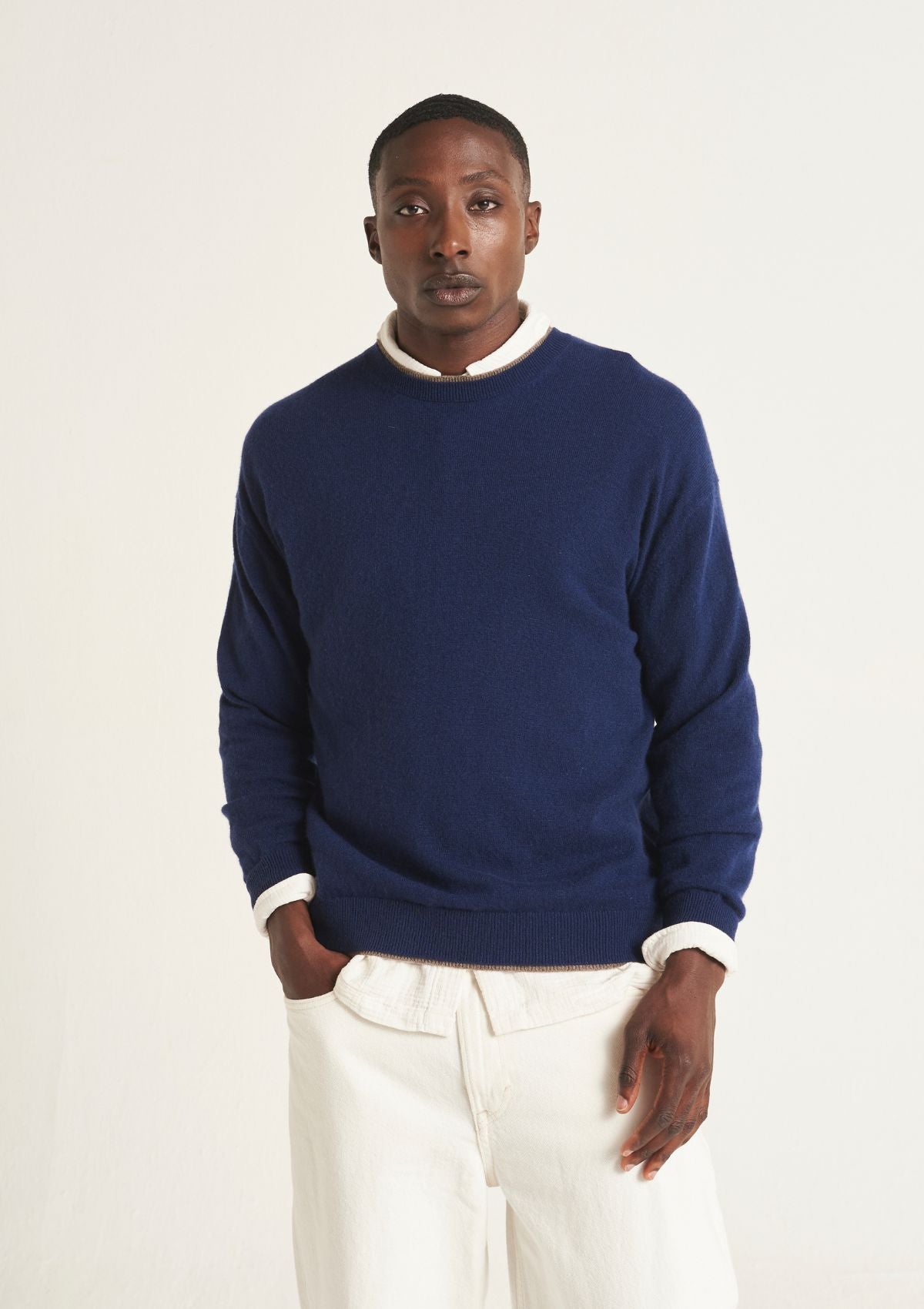 Mens Cashmere Crew Neck Sweater in Midnight Blue