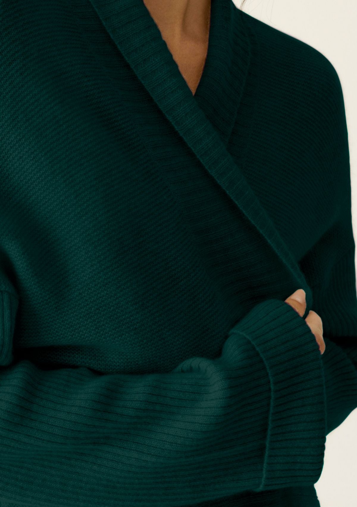 Cashmere Edge To Edge Cardigan in Bottle Green