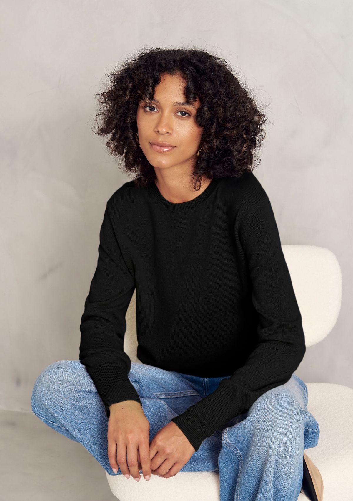 Cashmere Crew Neck Sweater in Jet Black