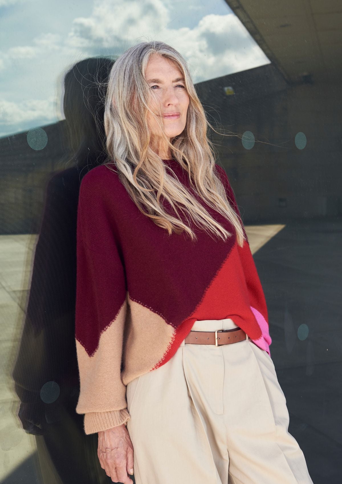 Chunky Colour Block Cashmere Sweater in Plum Red