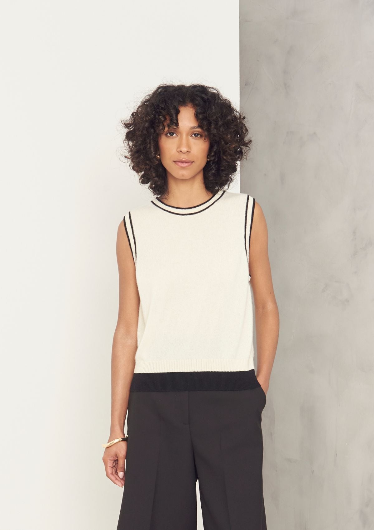 Cashmere Tank Top in Chalk/Black