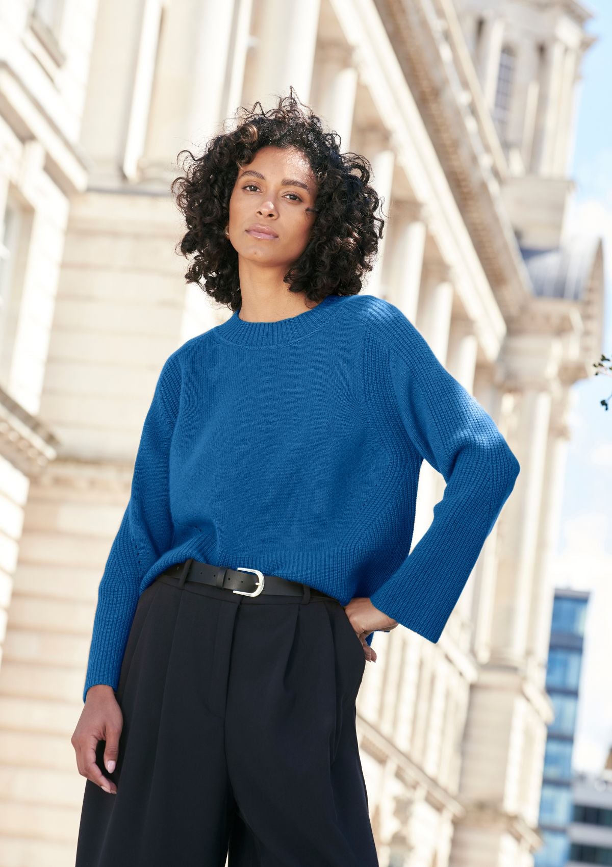 Ribbed Detail Lofty Crew Sweatshirt in Lake Blue