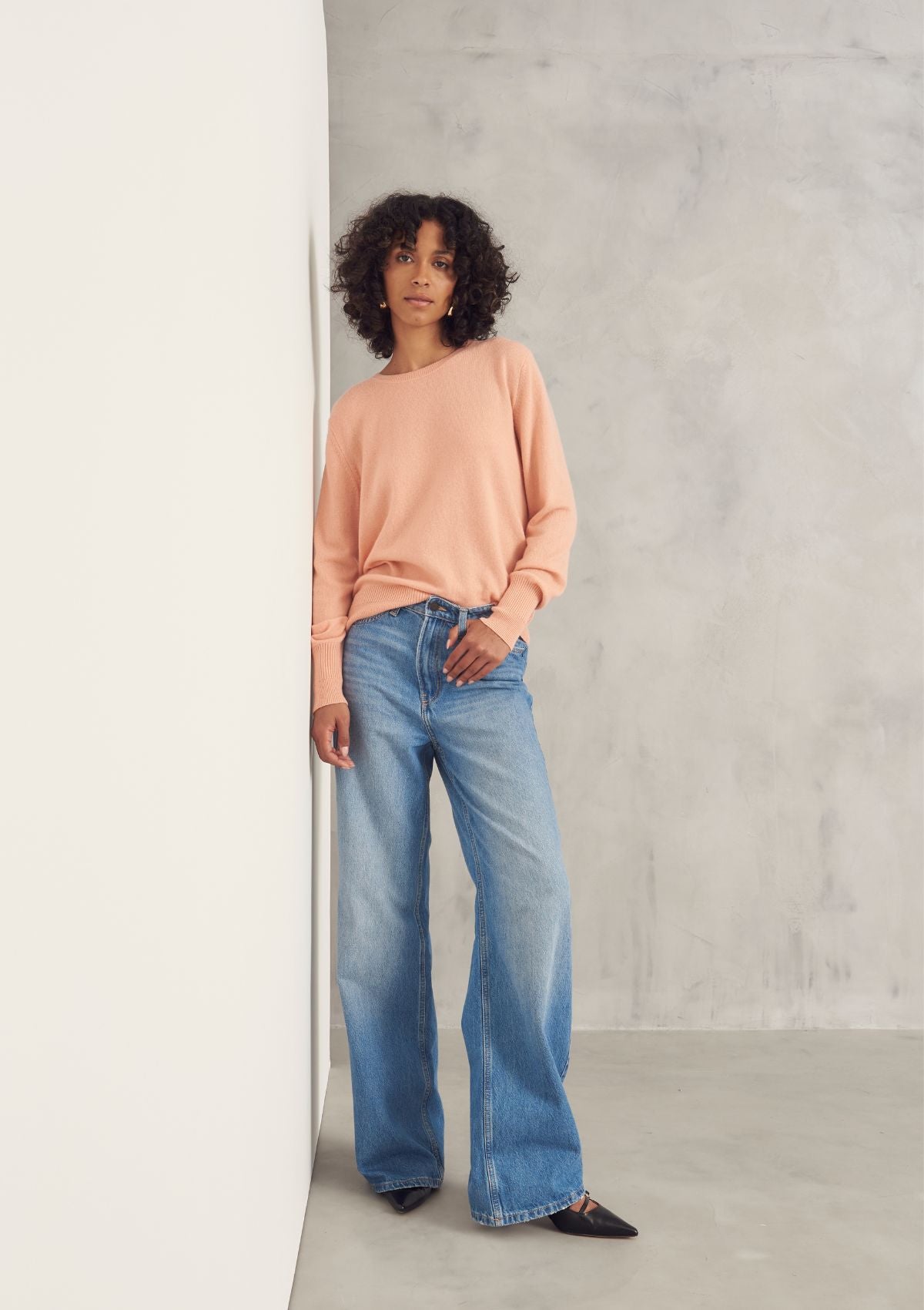 Cashmere Crew Neck Sweater in Nectar Peach