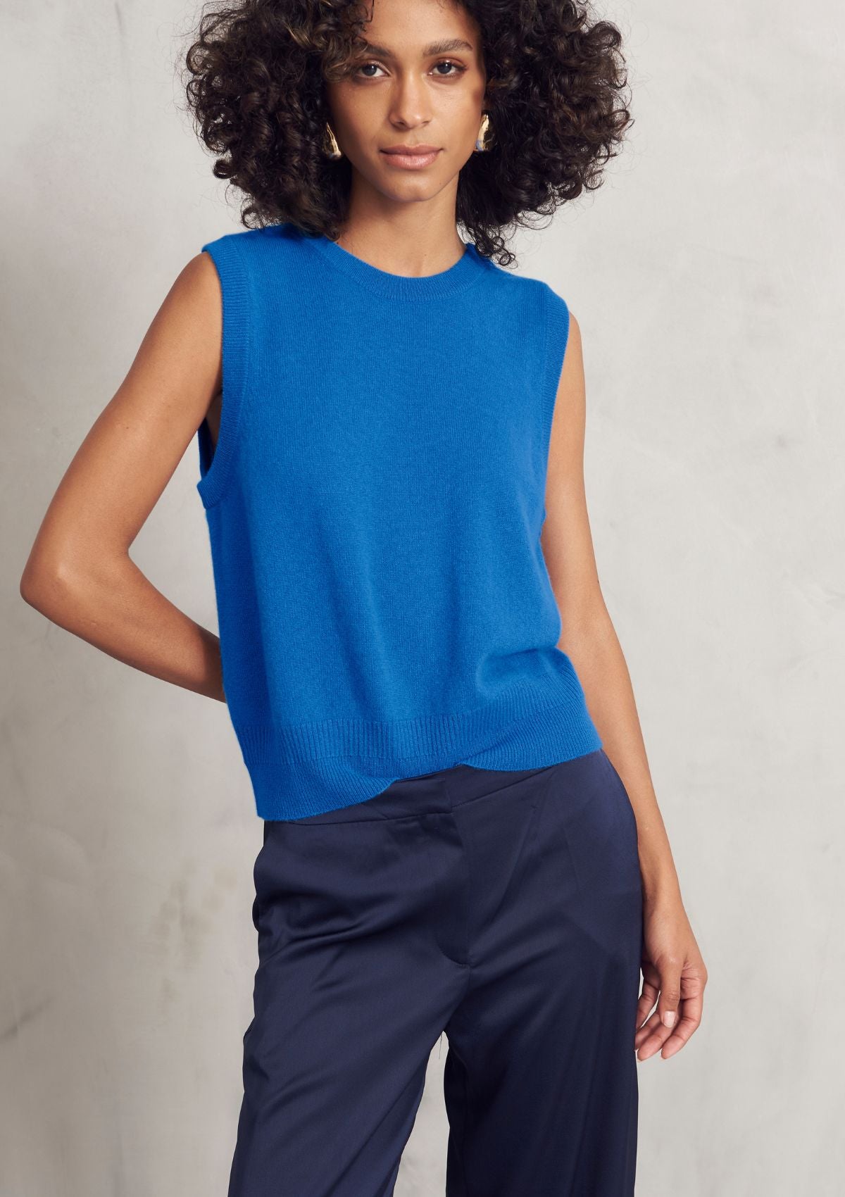 Cashmere Tank Top in Lake Blue