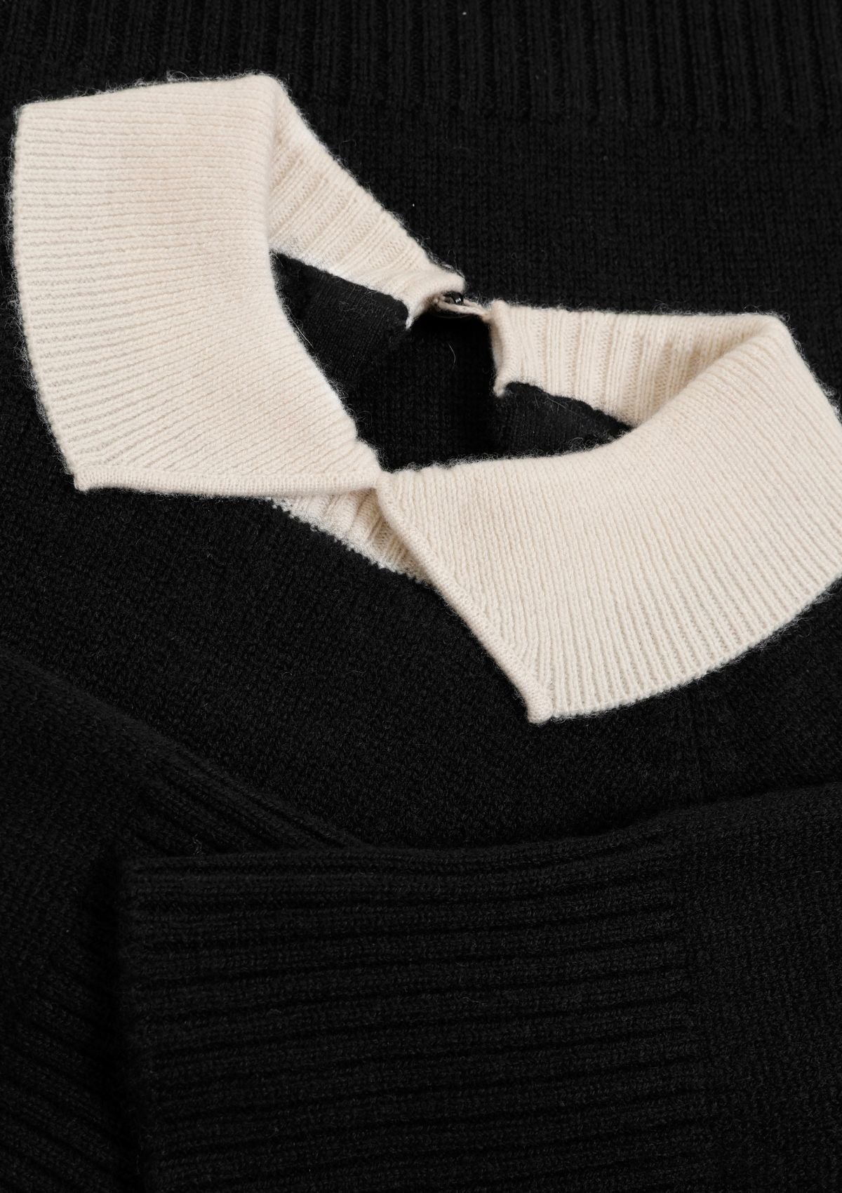 Cashmere A Line Collared Sweater in Chalk/Black