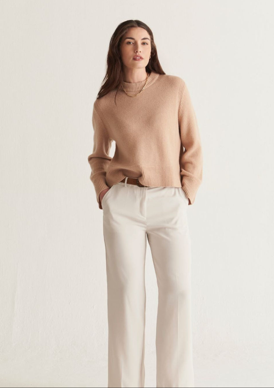 Cropped Cashmere Sweatshirt in Toffee