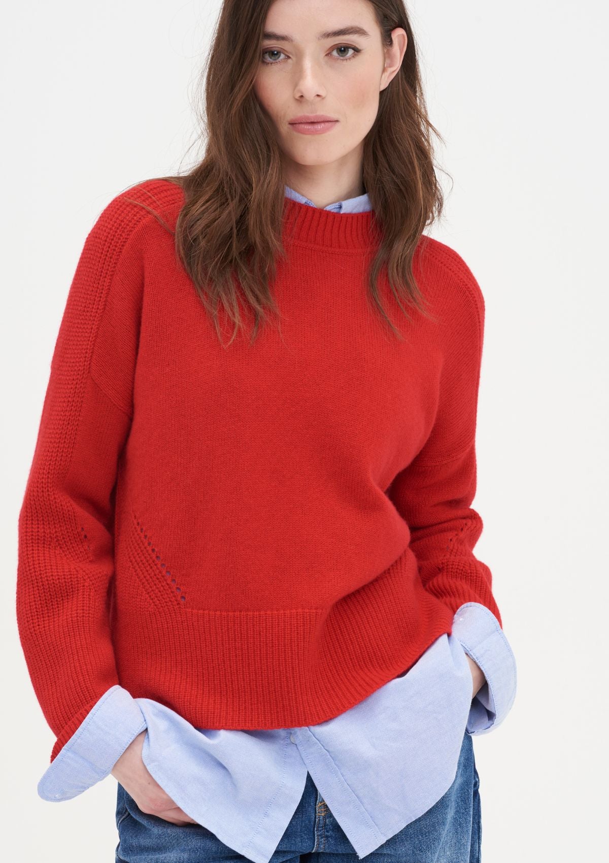 Ribbed Detail Lofty Crew Sweatshirt in Crimson Red