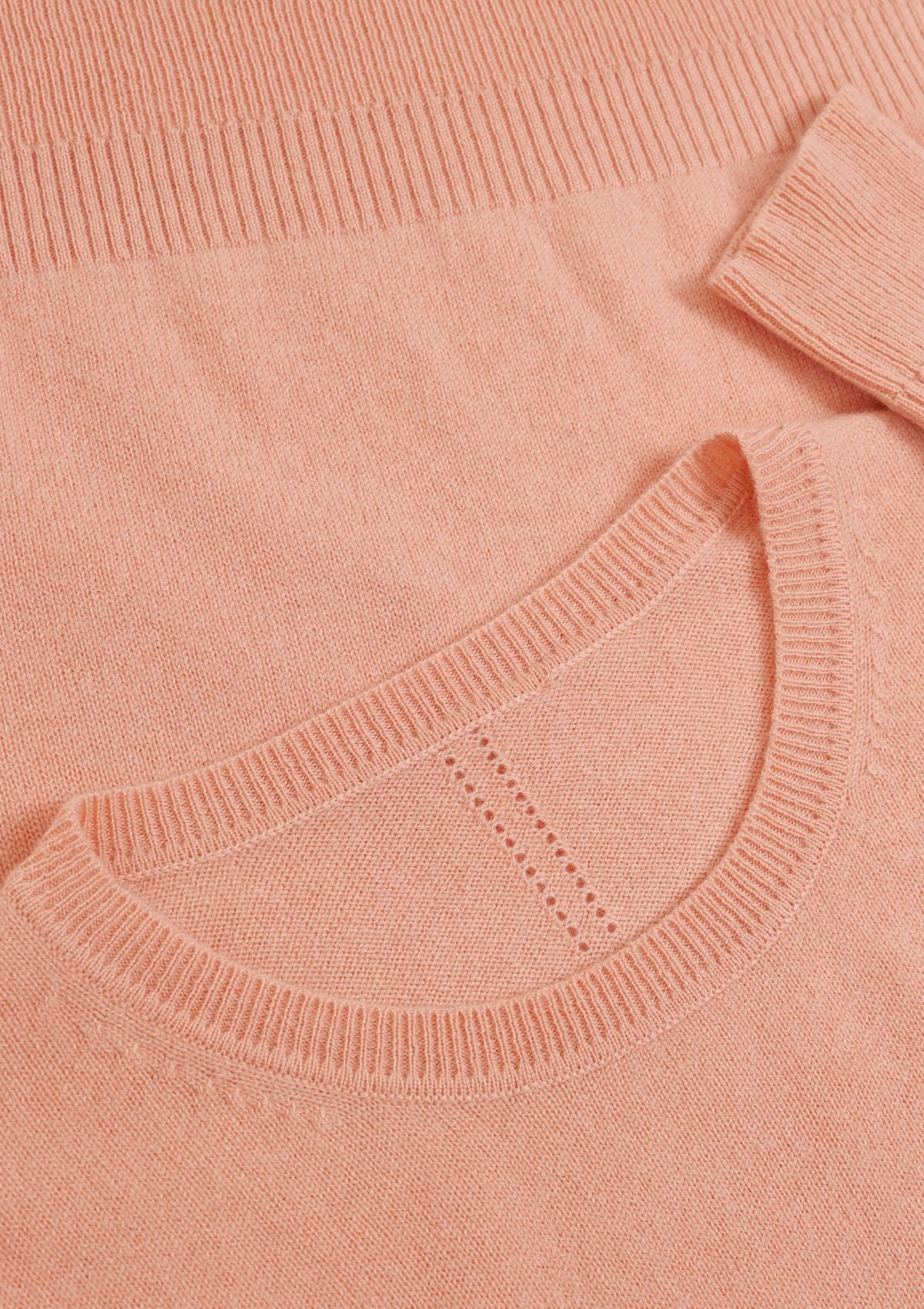 Cashmere Crew Neck Sweater in Nectar Peach