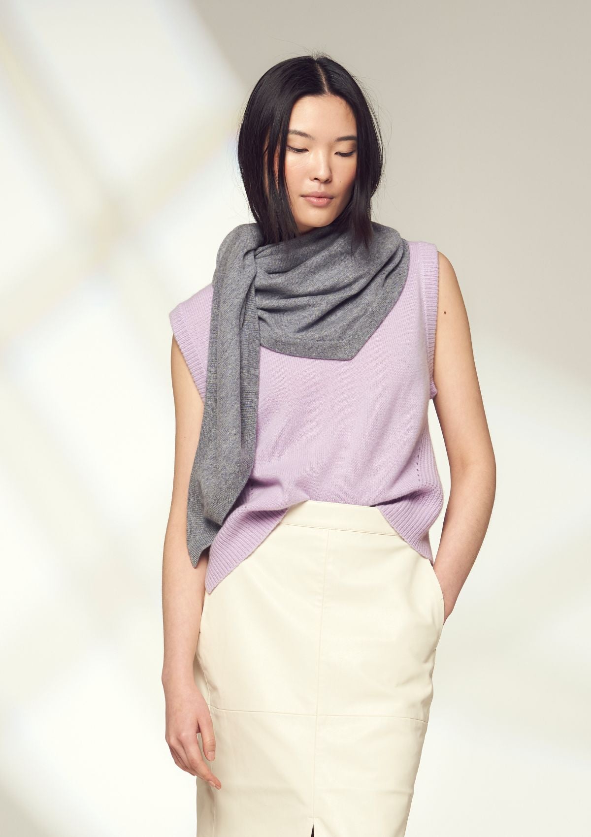 Cashmere Triangle Scarf in Monument Grey