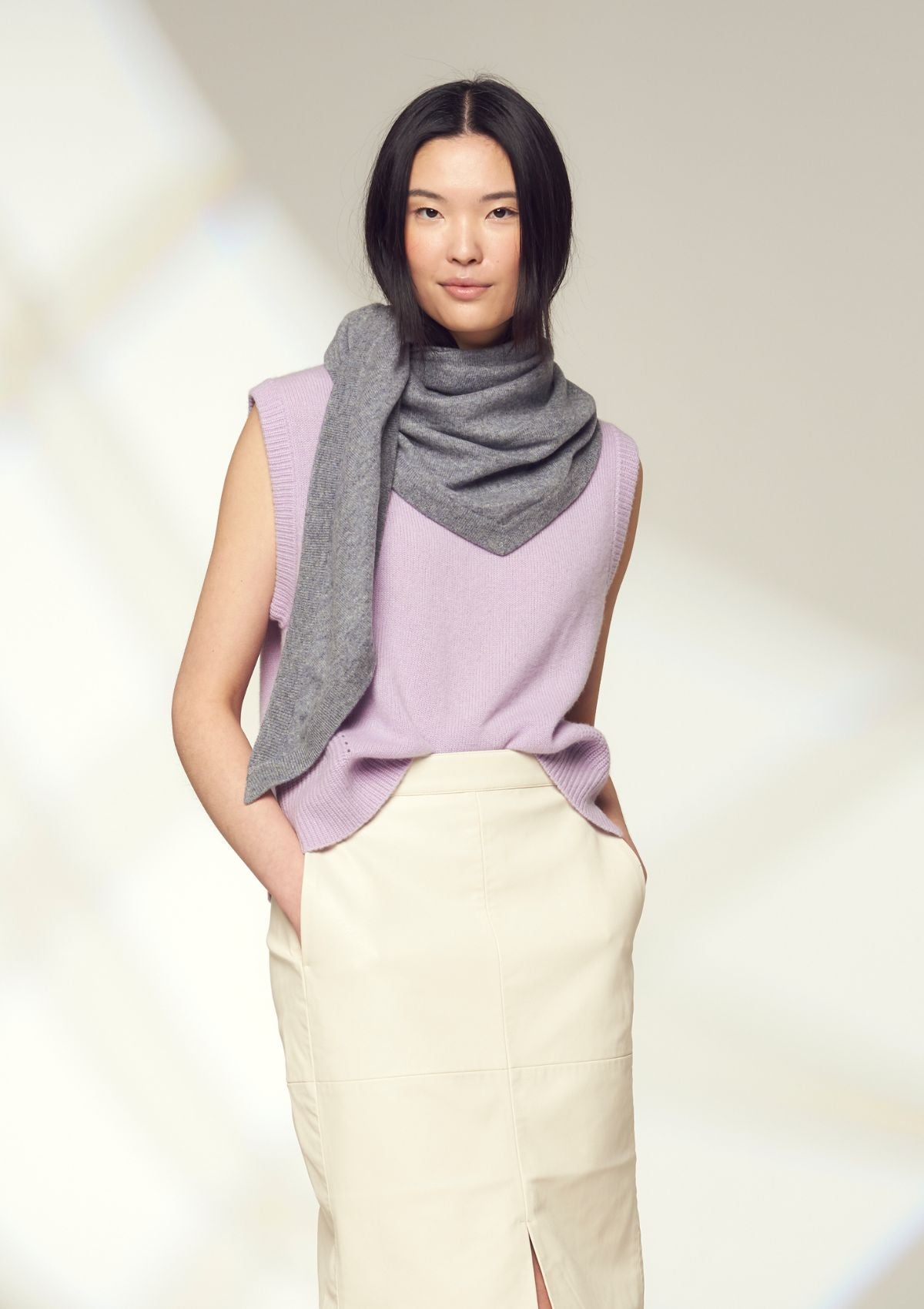 Cashmere Triangle Scarf in Monument Grey