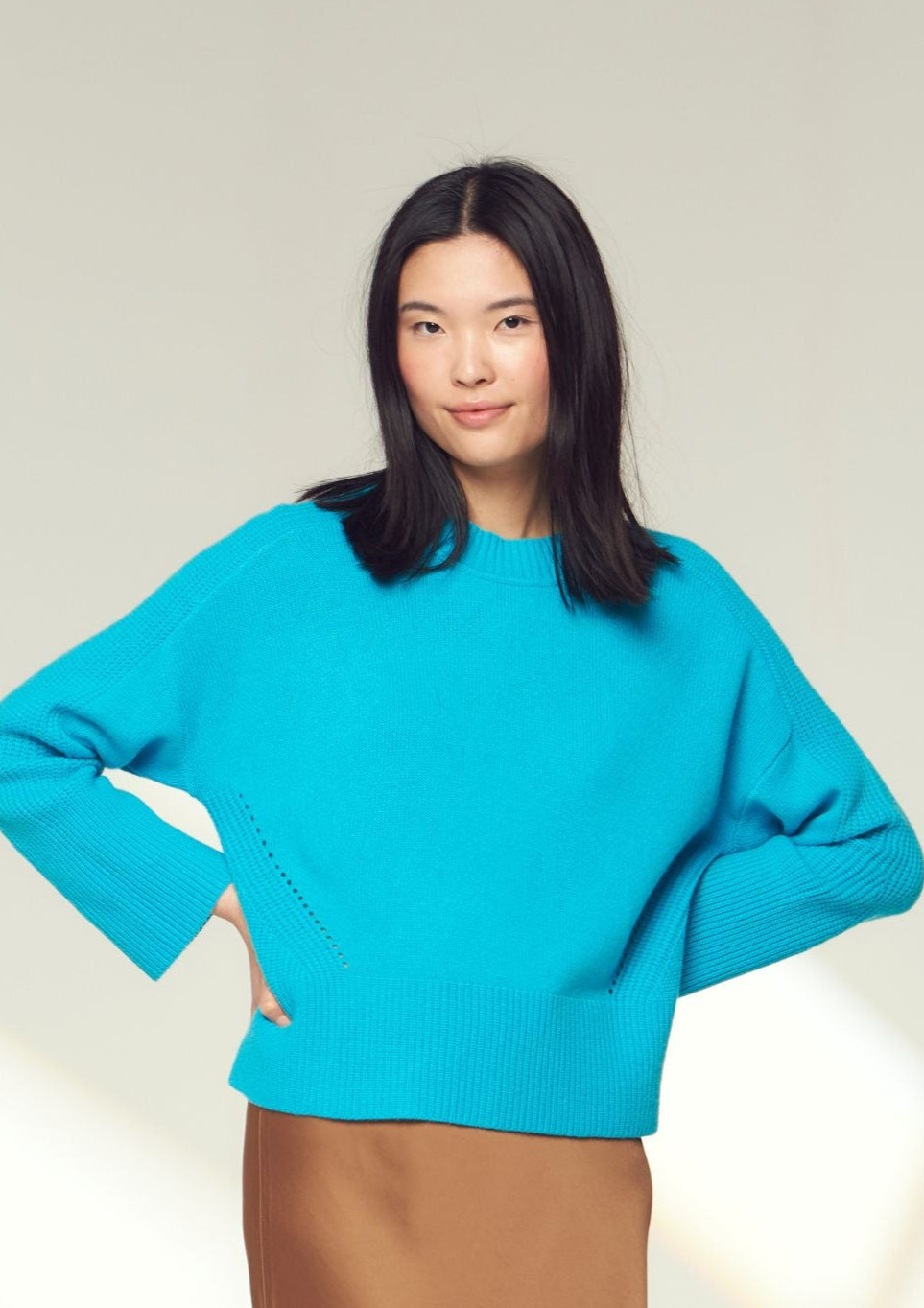 Ribbed Detail Lofty Crew Sweatshirt in Turquoise Blue