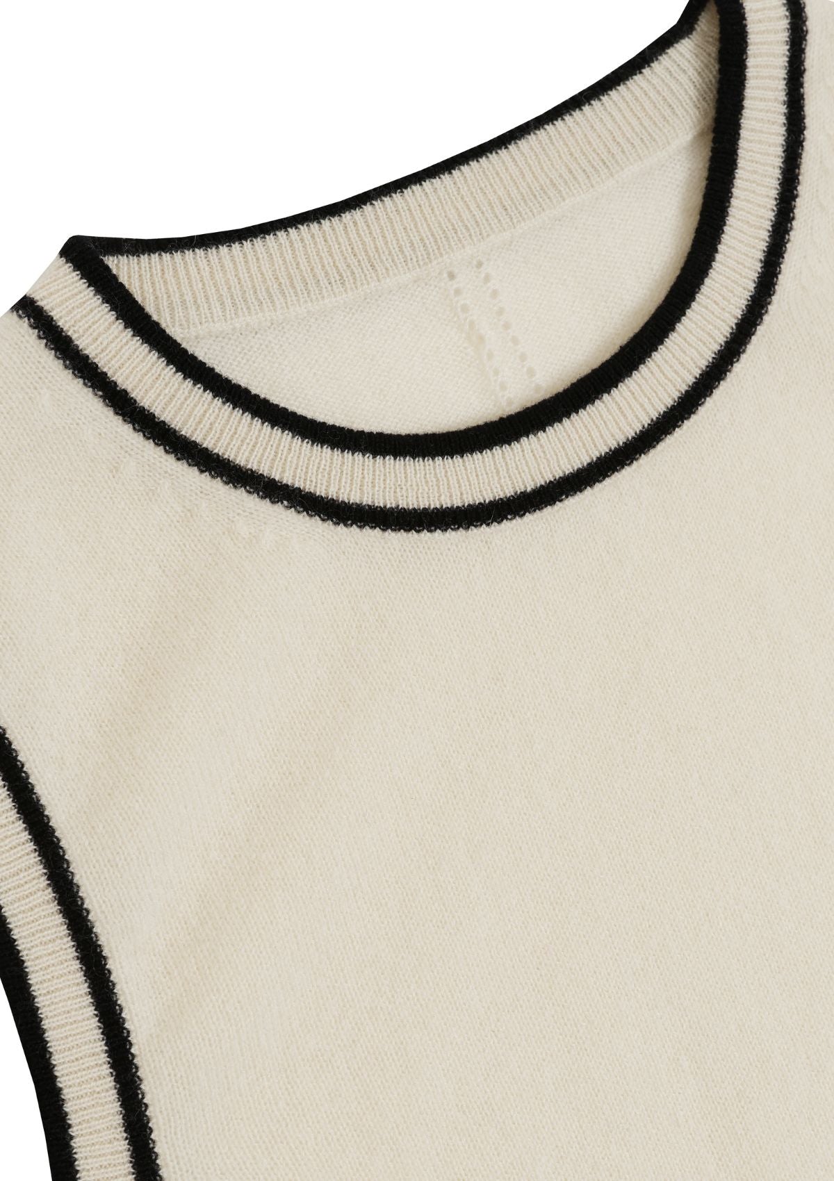 Cashmere Tank Top in Chalk/Black