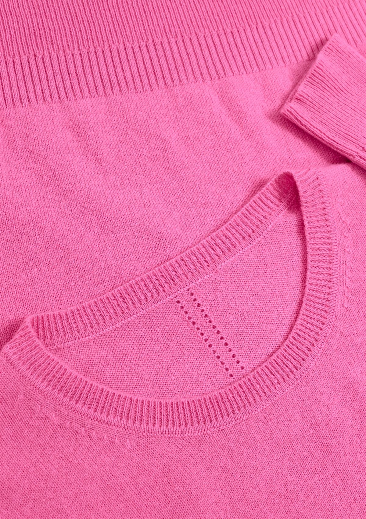 Cashmere Crew Neck Sweater in Rose Pink