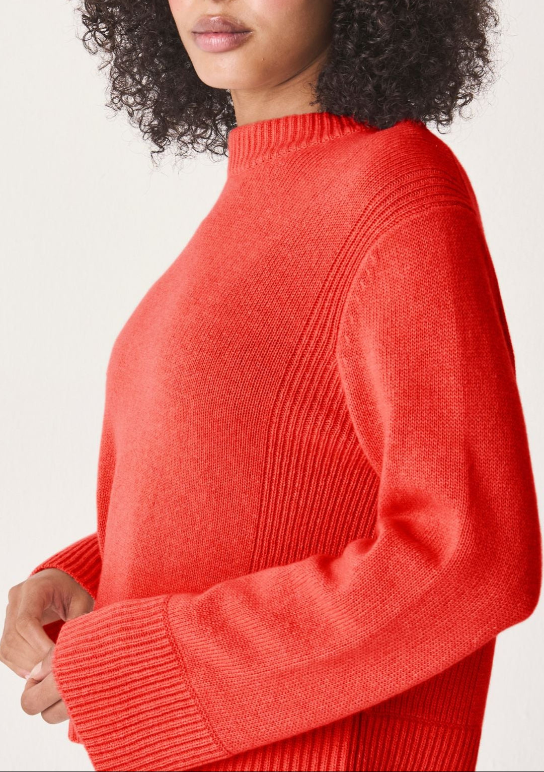 Cropped Cashmere Sweatshirt in Hot Coral